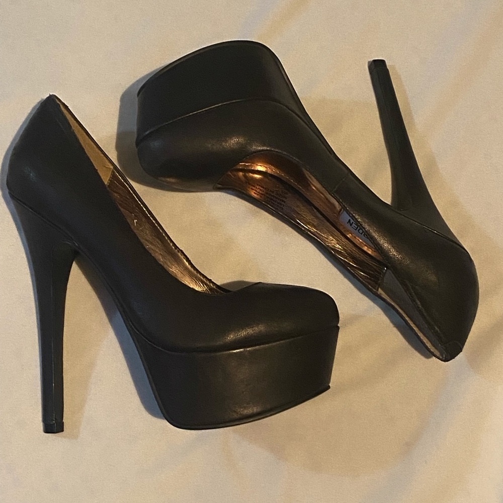 Steve Madden 1 1/2 inch high heels